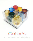 Tasses en verre de couleurs