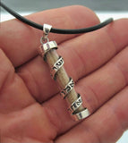 Dije tipo mezuza exclusivo